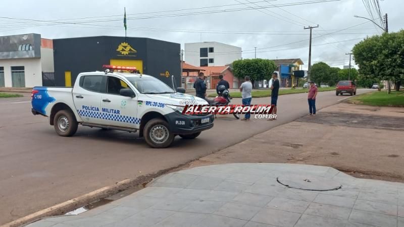 Acidente de trânsito foi registrado nesta manhã de segunda-feira em Rolim de Moura Acidente de trânsito foi registrado nesta manhã de segunda-feira em Rolim de Moura
