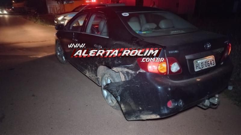 Acidente na noite de ontem envolveu carro e moto no bairro Cidade Alta em Rolim de Moura Acidente na noite de ontem envolveu carro e moto no bairro Cidade Alta em Rolim de Moura