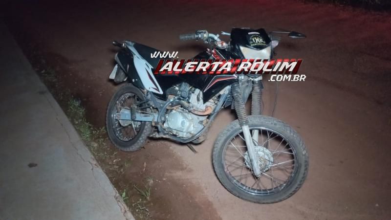 Acidente na noite de ontem envolveu carro e moto no bairro Cidade Alta em Rolim de Moura Acidente na noite de ontem envolveu carro e moto no bairro Cidade Alta em Rolim de Moura