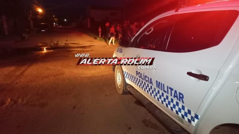Acidente na noite de ontem envolveu carro e moto no bairro Cidade Alta em Rolim de Moura Acidente na noite de ontem envolveu carro e moto no bairro Cidade Alta em Rolim de Moura