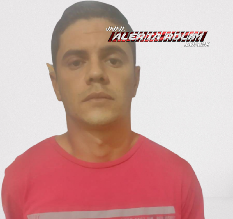Vídeo - Acusado de roubo e foragido da Justiça de Ariquemes foi preso pela equipe da PTRAN da PM em Rolim de Moura Vídeo - Acusado de roubo e foragido da Justiça de Ariquemes foi preso pela equipe da PTRAN da PM em Rolim de Moura