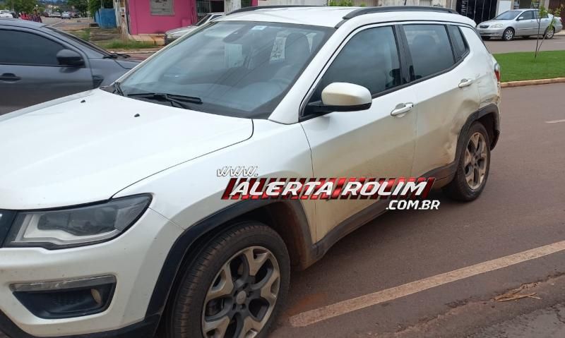 Carro rodou na pista após ser atingido por carreta nesta terça-feira em Rolim de Moura - Vídeo Carro rodou na pista após ser atingido por carreta nesta terça-feira em Rolim de Moura - Vídeo