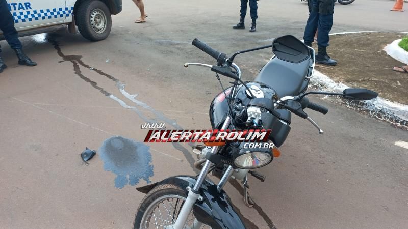 Colisão entre duas motos deixou uma pessoa ferida neste sábado em Rolim de Moura Colisão entre duas motos deixou uma pessoa ferida neste sábado em Rolim de Moura