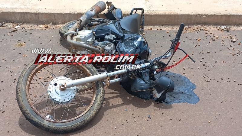 Grave acidente de trânsito envolvendo duas motos foi registrado nesta tarde em Rolim de Moura Grave acidente de trânsito envolvendo duas motos foi registrado nesta tarde em Rolim de Moura