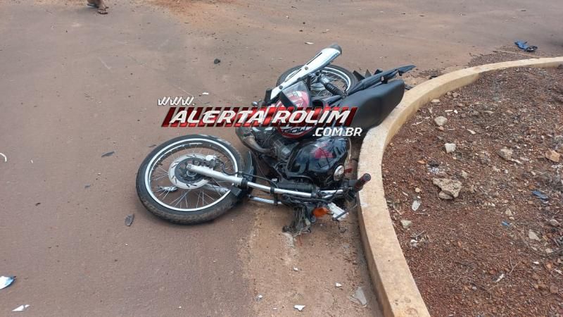 Grave acidente de trânsito envolvendo duas motos foi registrado nesta tarde em Rolim de Moura Grave acidente de trânsito envolvendo duas motos foi registrado nesta tarde em Rolim de Moura