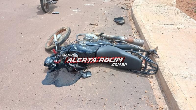 Grave acidente de trânsito envolvendo duas motos foi registrado nesta tarde em Rolim de Moura Grave acidente de trânsito envolvendo duas motos foi registrado nesta tarde em Rolim de Moura