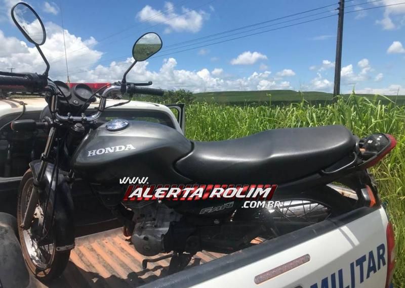 Moto furtada foi recuperada pela PM na área rural de Rolim de Moura Moto furtada foi recuperada pela PM na área rural de Rolim de Moura
