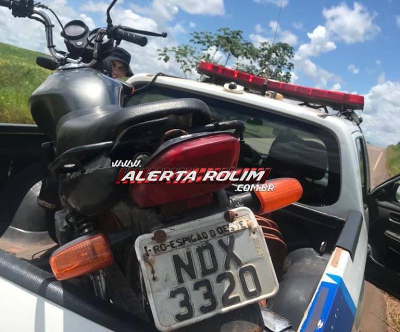 Moto furtada foi recuperada pela PM na área rural de Rolim de Moura Moto furtada foi recuperada pela PM na área rural de Rolim de Moura