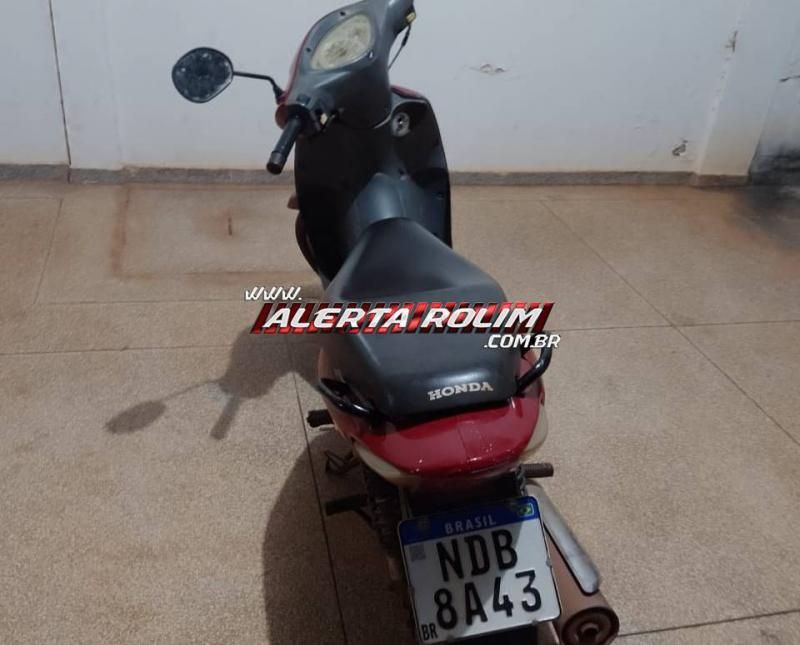 Moto furtada foi recuperada pela PM na área rural de Rolim de Moura Moto furtada foi recuperada pela PM na área rural de Rolim de Moura