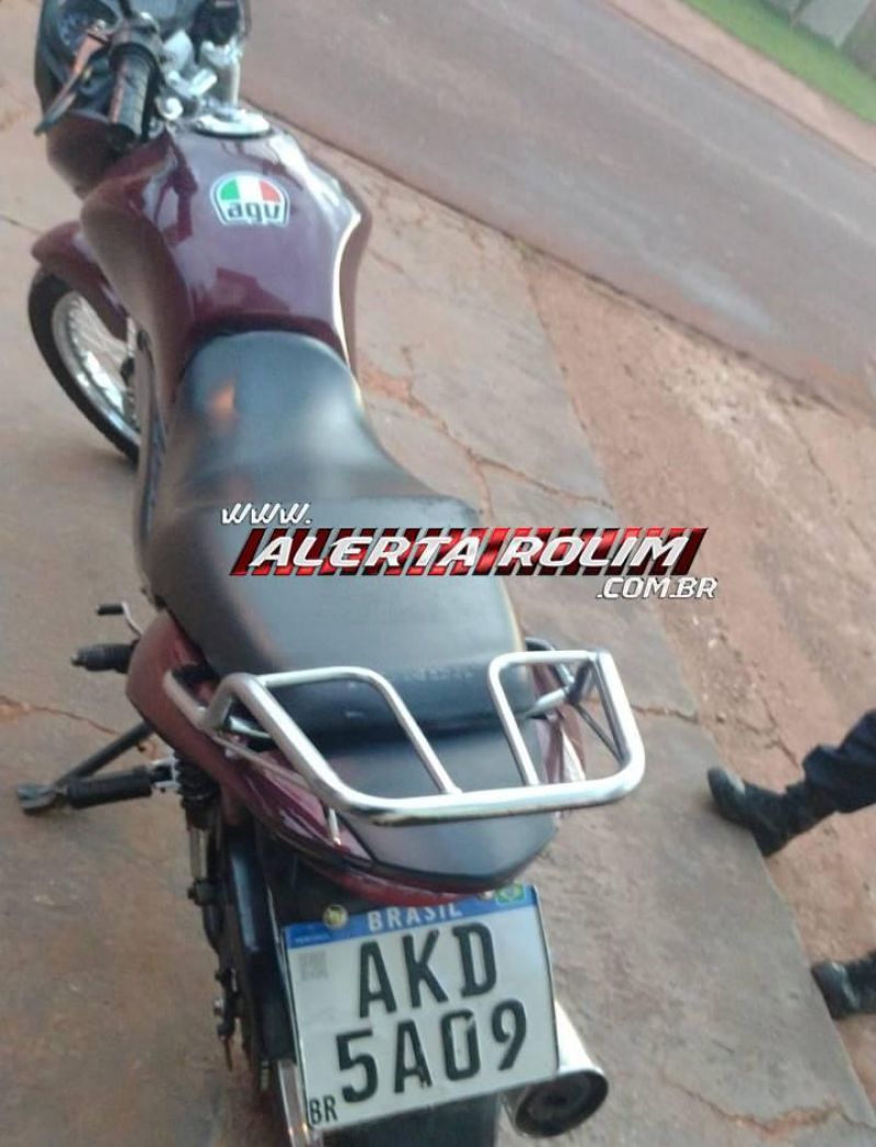 Moto furtada foi recuperada pela PM na área rural de Rolim de Moura Moto furtada foi recuperada pela PM na área rural de Rolim de Moura