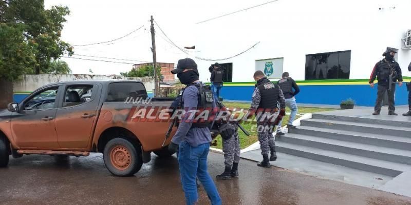 URGENTE - Acusado de tráfico de drogas morreu após tentar atirar contra força policial, durante cumprimento de Ordem Judicial em Alta Floresta URGENTE - Acusado de tráfico de drogas morreu após tentar atirar contra força policial, durante cumprimento de Ordem Judicial em Alta Floresta