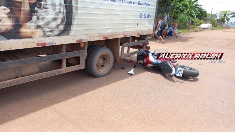 Condutor de CB 1000 ficou ferido após bater na lateral de caminhão que avançou a via neste sábado em Rolim de Moura Condutor de CB 1000 ficou ferido após bater na lateral de caminhão que avançou a via neste sábado em Rolim de Moura
