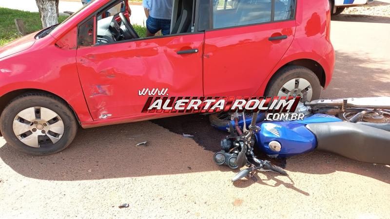 Adolescente conduzindo moto e passageiro ficaram feridos no terceiro acidente registrado neste sábado em Rolim de Moura Adolescente conduzindo moto e passageiro ficaram feridos no terceiro acidente registrado neste sábado em Rolim de Moura