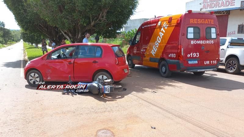 Adolescente conduzindo moto e passageiro ficaram feridos no terceiro acidente registrado neste sábado em Rolim de Moura Adolescente conduzindo moto e passageiro ficaram feridos no terceiro acidente registrado neste sábado em Rolim de Moura