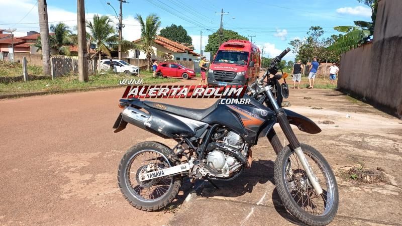 Condutor de moto foi socorrido após acidente de trânsito no bairro Cidade Alta em Rolim de Moura Condutor de moto foi socorrido após acidente de trânsito no bairro Cidade Alta em Rolim de Moura
