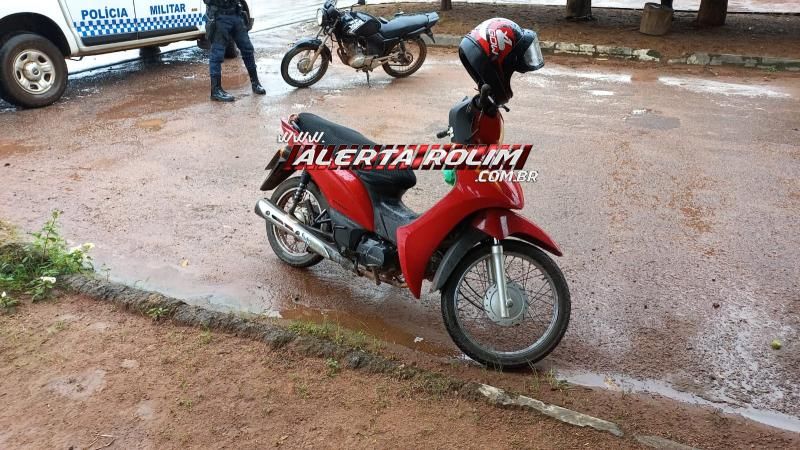 Condutora de moto fraturou a perna em colisão nesta quarta-feira no bairro Planalto em Rolim de Moura Condutora de moto fraturou a perna em colisão nesta quarta-feira no bairro Planalto em Rolim de Moura