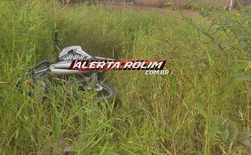 Duas motos furtadas durante a madrugada foram recuperadas pela PM em Rolim de Moura - Vídeo Duas motos furtadas durante a madrugada foram recuperadas pela PM em Rolim de Moura - Vídeo