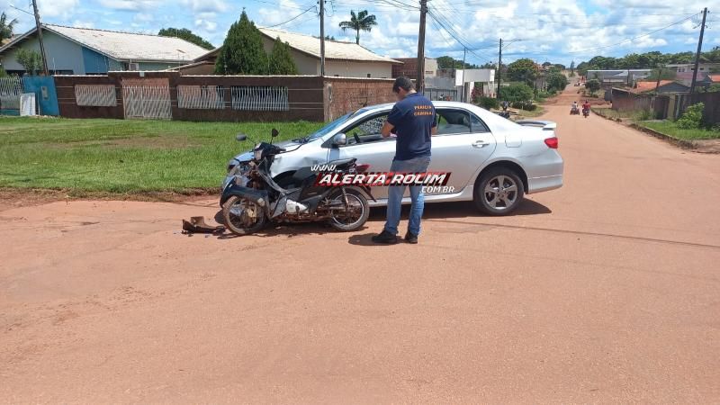 Irmãos ficaram feridos no segundo acidente de trânsito nesta terça-feira em Rolim de Moura - Vídeo Irmãos ficaram feridos no segundo acidente de trânsito nesta terça-feira em Rolim de Moura - Vídeo