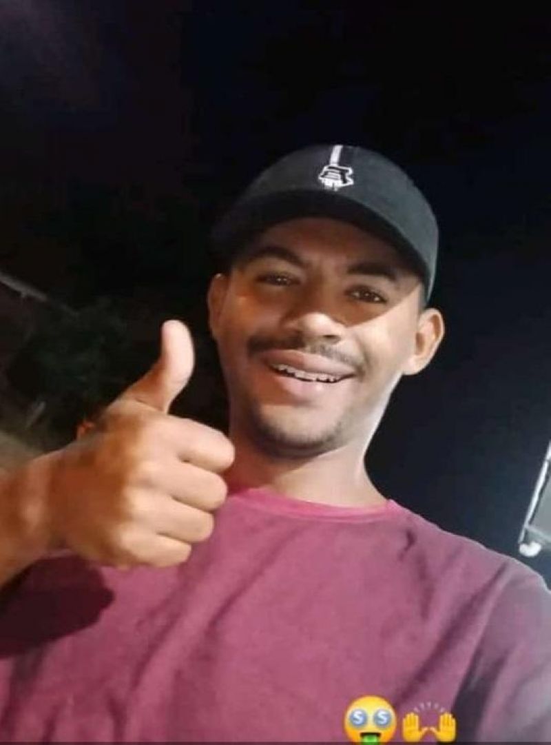 Jovem de 22 anos é assassinado com golpes de marreta na cabeça em Pimenta Bueno Jovem de 22 anos é assassinado com golpes de marreta na cabeça em Pimenta Bueno