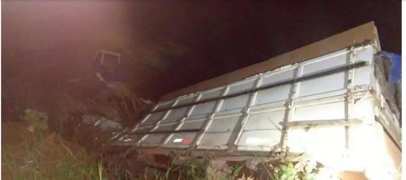 Motorista de caminhão morreu após acidente na noite de ontem em Primavera de Rondônia Motorista de caminhão morreu após acidente na noite de ontem em Primavera de Rondônia