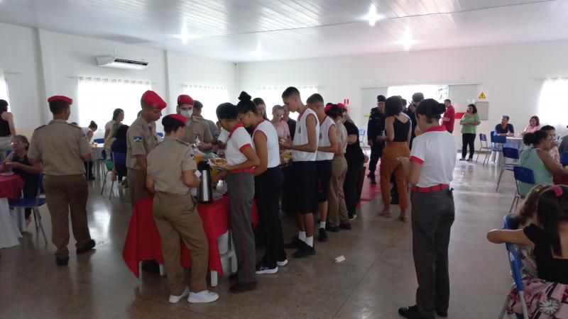 Novo Diretor assume o Colégio TIRADENTES da PM em Rolim de Moura Novo Diretor assume o Colégio TIRADENTES da PM em Rolim de Moura