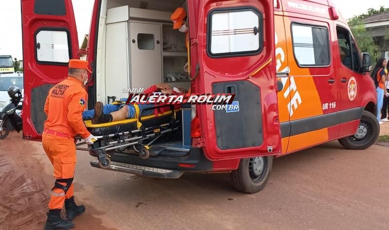 Terceiro acidente de trânsito de segunda-feira foi registrado no bairro Jardim Tropical em Rolim de Moura Terceiro acidente de trânsito de segunda-feira foi registrado no bairro Jardim Tropical em Rolim de Moura