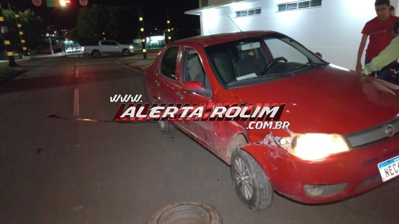 Colisão entre dois veículos ocorreu em cruzamento com semáforo que apresentava problemas em Rolim de Moura - Vídeo Colisão entre dois veículos ocorreu em cruzamento com semáforo que apresentava problemas em Rolim de Moura - Vídeo