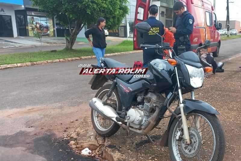 Acidente de trânsito envolvendo carro e moto foi registrado nesta manhã de quinta-feira em Rolim de Moura Acidente de trânsito envolvendo carro e moto foi registrado nesta manhã de quinta-feira em Rolim de Moura
