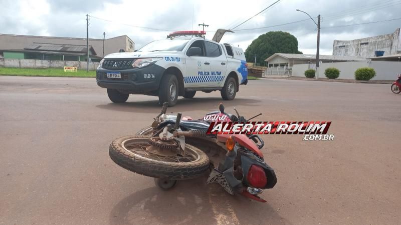 Acidente nesta manhã deixou motociclista ferida em Rolim de Moura Acidente nesta manhã deixou motociclista ferida em Rolim de Moura