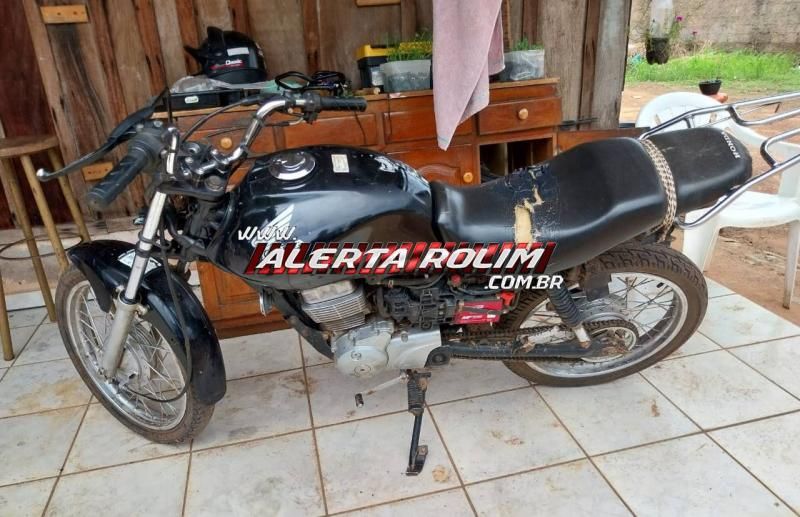 Acusado de tráfico foi preso pela PM com drogas, munições, pés de maconha, veículo e vários produtos de origem duvidosa em Rolim de Moura  Acusado de tráfico foi preso pela PM com drogas, munições, pés de maconha, veículo e vários produtos de origem duvidosa em Rolim de Moura
