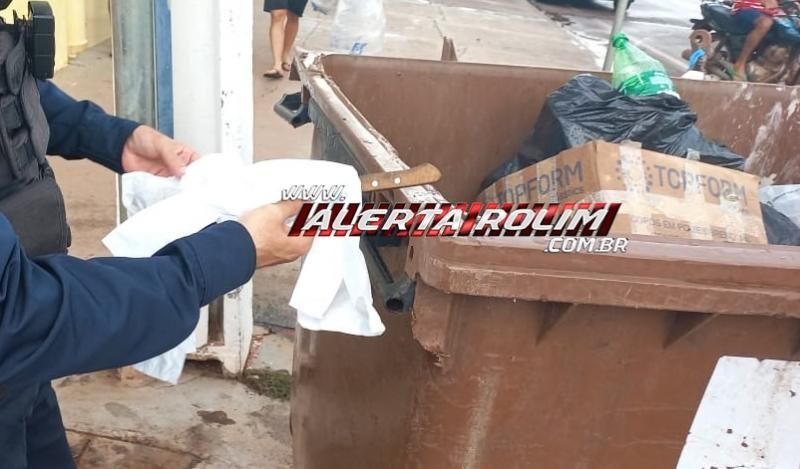 ATUALIZADA – Homem foi esfaqueado no pescoço após discussão com morador de rua nesta quinta-feira em Rolim de Moura ATUALIZADA – Homem foi esfaqueado no pescoço após discussão com morador de rua nesta quinta-feira em Rolim de Moura