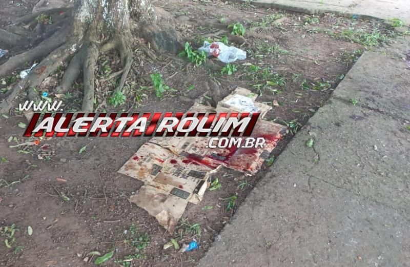 ATUALIZADA – Homem foi esfaqueado no pescoço após discussão com morador de rua nesta quinta-feira em Rolim de Moura ATUALIZADA – Homem foi esfaqueado no pescoço após discussão com morador de rua nesta quinta-feira em Rolim de Moura