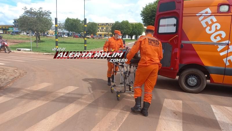 Colisão entre carro e moto deixou uma pessoa ferida nesta tarde em Rolim de Moura Colisão entre carro e moto deixou uma pessoa ferida nesta tarde em Rolim de Moura