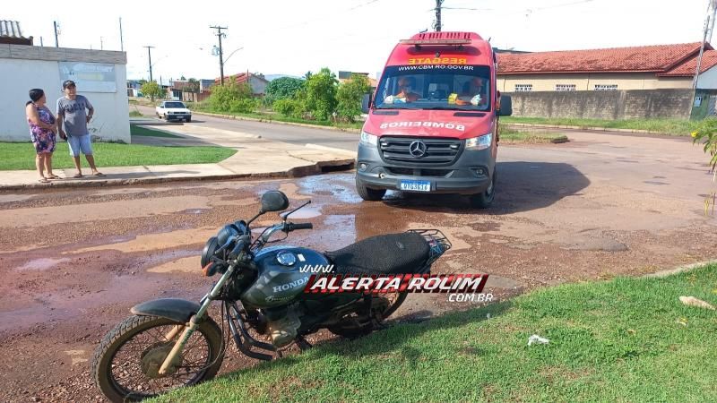 Colisão entre carro e moto foi registrada no bairro Boa Esperança em Rolim de Moura Colisão entre carro e moto foi registrada no bairro Boa Esperança em Rolim de Moura