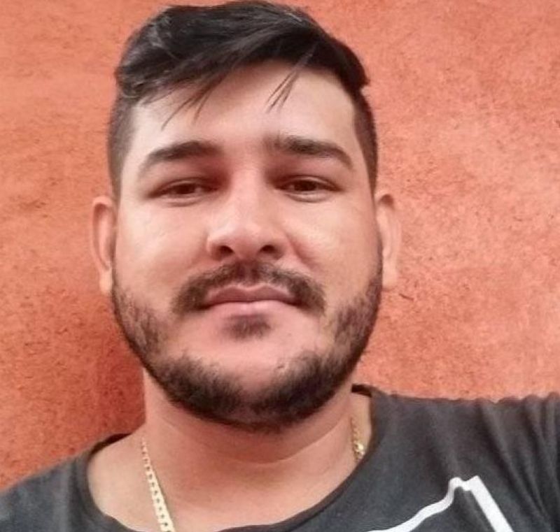 Empresário que matou ex-mulher foi condenado a 16 anos de prisão por homicídio triplamente qualificado em Rolim de Moura Empresário que matou ex-mulher foi condenado a 16 anos de prisão por homicídio triplamente qualificado em Rolim de Moura