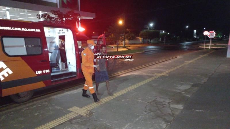 Homem foi socorrido após levar facada no pescoço na noite de terça-feira em Rolim de Moura Homem foi socorrido após levar facada no pescoço na noite de terça-feira em Rolim de Moura