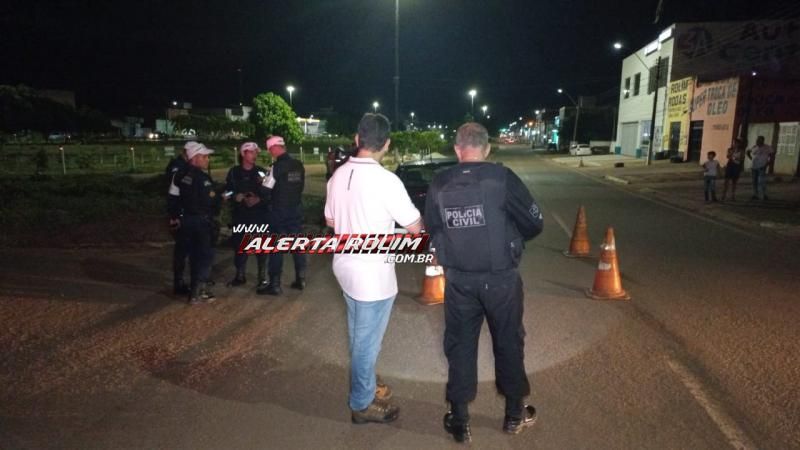 Motociclista fraturou a perna após avançar via e ser atingido por carro em Rolim de Moura; Veja o vídeo da colisão Motociclista fraturou a perna após avançar via e ser atingido por carro em Rolim de Moura; Veja o vídeo da colisão