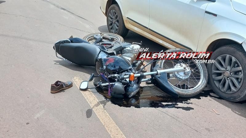 Motociclista fraturou o pé em acidente de trânsito nesta quarta-feira em Rolim de Moura Motociclista fraturou o pé em acidente de trânsito nesta quarta-feira em Rolim de Moura