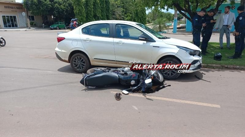 Motociclista fraturou o pé em acidente de trânsito nesta quarta-feira em Rolim de Moura Motociclista fraturou o pé em acidente de trânsito nesta quarta-feira em Rolim de Moura