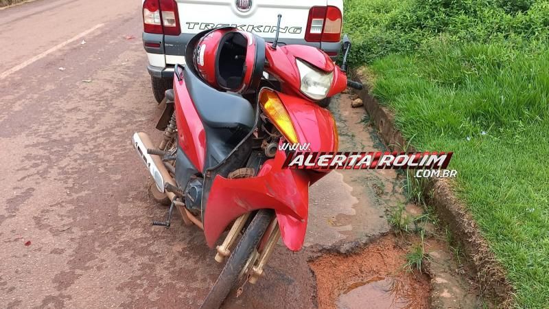 No segundo acidente de trânsito do dia, motociclista foi socorrida após bater em carro estacionado em Rolim de Moura No segundo acidente de trânsito do dia, motociclista foi socorrida após bater em carro estacionado em Rolim de Moura