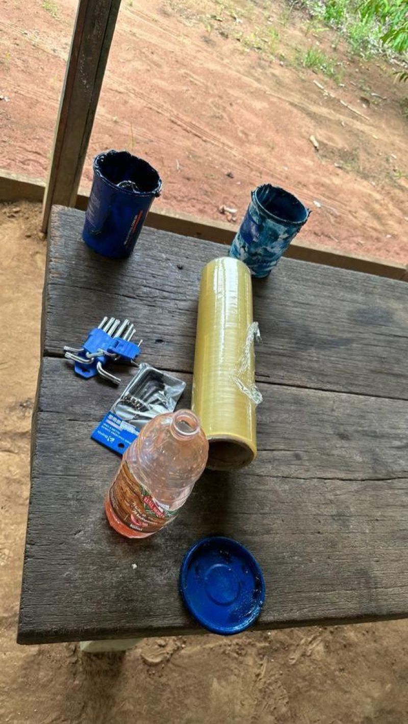 Polícia Civil por meio das Delegacias de Costa Marques e São Francisco do Guaporé realizaram na tarde desta segunda feira a apreensão de quase 40 Kg de COCAÍNA Polícia Civil por meio das Delegacias de Costa Marques e São Francisco do Guaporé realizaram na tarde desta segunda feira a apreensão de quase 40 Kg de COCAÍNA