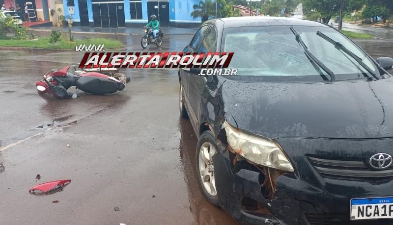 Segundo acidente de trânsito do dia deixou mulher ferida em Rolim de Moura Segundo acidente de trânsito do dia deixou mulher ferida em Rolim de Moura