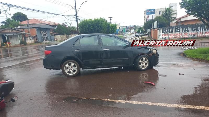 Segundo acidente de trânsito do dia deixou mulher ferida em Rolim de Moura Segundo acidente de trânsito do dia deixou mulher ferida em Rolim de Moura