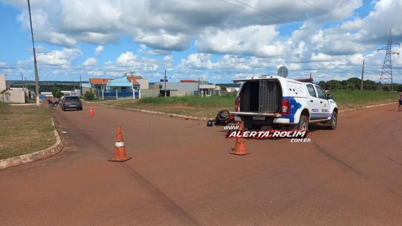 Segundo acidente do dia em Rolim de Moura envolveu carro e moto e ocorreu no bairro Jequitibá Segundo acidente do dia em Rolim de Moura envolveu carro e moto e ocorreu no bairro Jequitibá