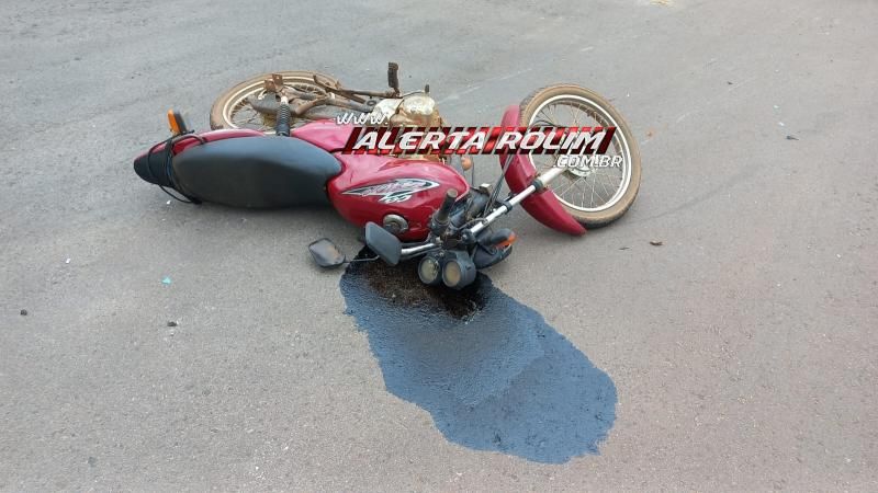 Terceiro acidente de trânsito do dia envolveu duas motos e uma pessoa foi socorrida em Rolim de Moura Terceiro acidente de trânsito do dia envolveu duas motos e uma pessoa foi socorrida em Rolim de Moura