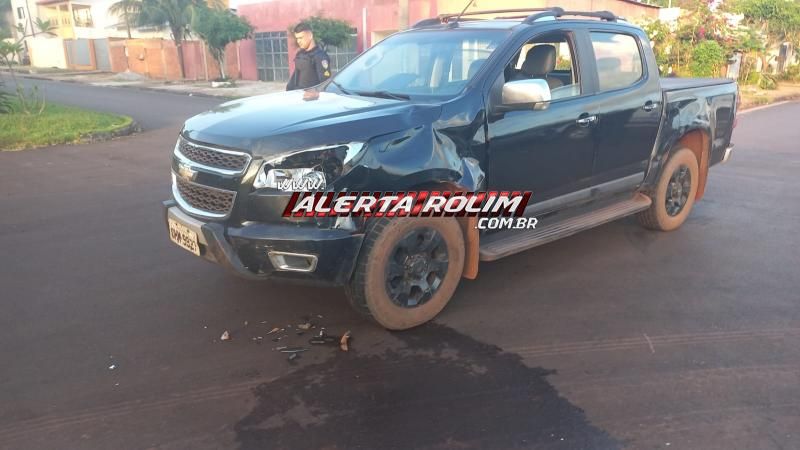 Motociclista fraturou a perna ao atingir caminhonete nesta manhã em Rolim de Moura Motociclista fraturou a perna ao atingir caminhonete nesta manhã em Rolim de Moura