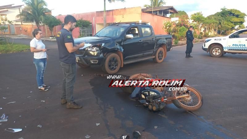 Motociclista fraturou a perna ao atingir caminhonete nesta manhã em Rolim de Moura Motociclista fraturou a perna ao atingir caminhonete nesta manhã em Rolim de Moura