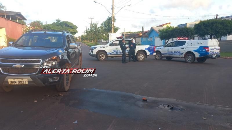 Motociclista fraturou a perna ao atingir caminhonete nesta manhã em Rolim de Moura Motociclista fraturou a perna ao atingir caminhonete nesta manhã em Rolim de Moura