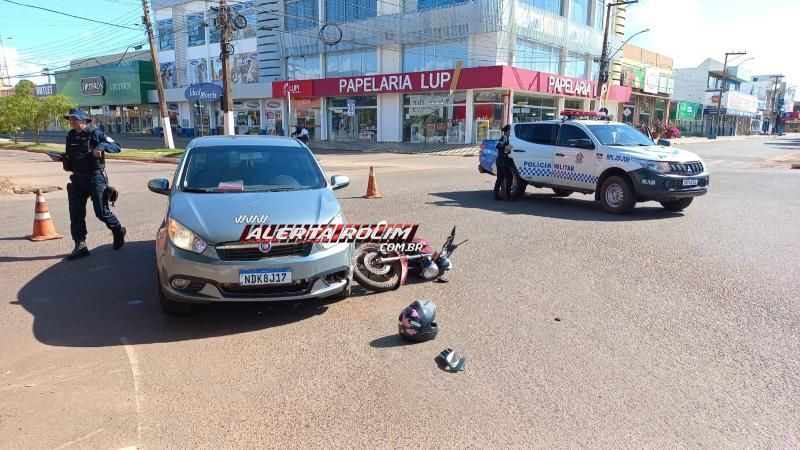 Motorista inabilitado cruzou via e ocasionou acidente de trânsito nesta tarde em Rolim de Moura Motorista inabilitado cruzou via e ocasionou acidente de trânsito nesta tarde em Rolim de Moura