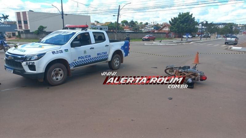 Acidente de trânsito envolvendo moto e caminhonete deixou mulher ferida nesta terça-feira em Rolim de Moura Acidente de trânsito envolvendo moto e caminhonete deixou mulher ferida nesta terça-feira em Rolim de Moura